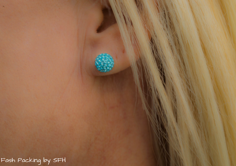 Fash Packing by Sydney Fashion Hunter: Black, White & Blue: Fresh Fashion Linkup 52 - Earrings