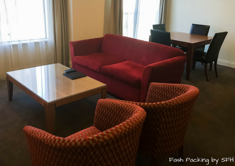 Fash Packing by SFH: CityLife Auckland Review - Lounge & Dining Room