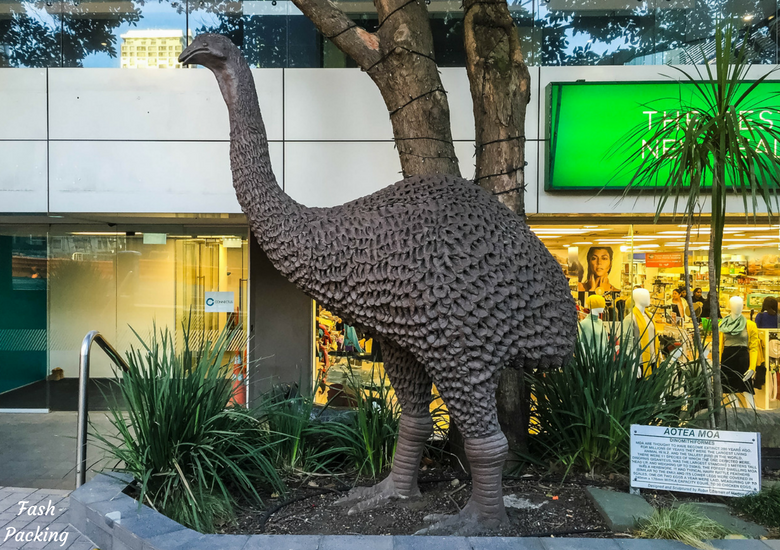 Fash Packing: A Stroll Through Auckland CBD & Viaduct Harbour - Auckland CBD Kiwi Bird Sculpture