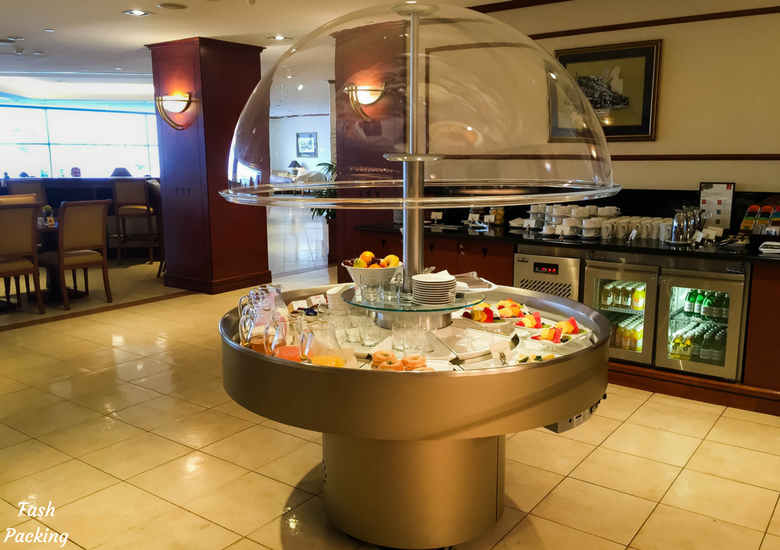 Fash Packing: Emirates Lounge Sydney International Airport Review - Cold Buffet