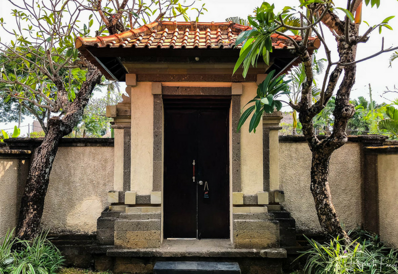 The Club Villas Seminyak: Entrance to our Bali villas Seminyak